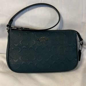 Nolita 19 In Signature Canvas